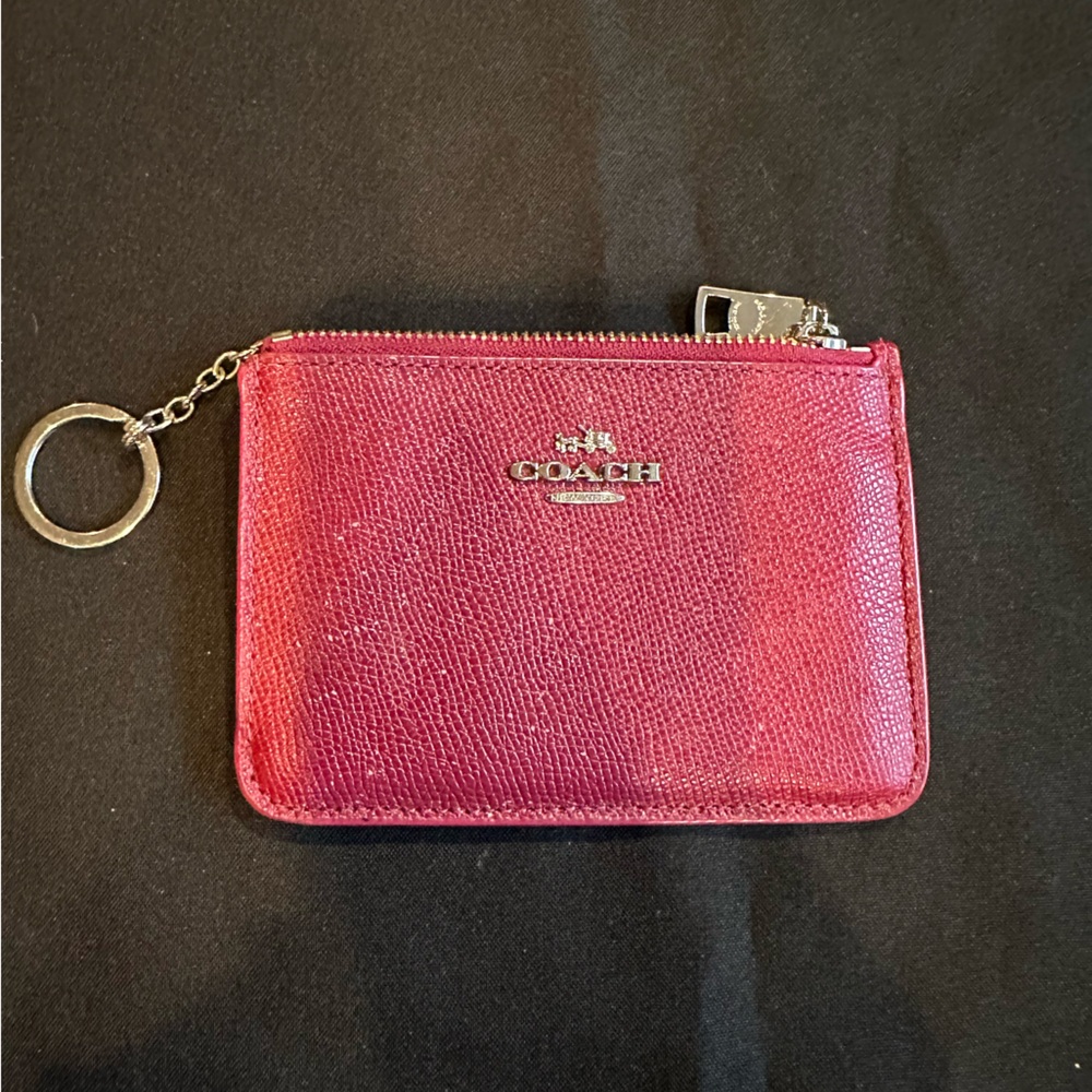 GUC Coach Burgundy ZipPeres Keychain Wallet